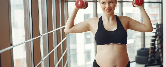 Woman working out during pregnancy